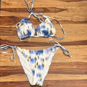 Abercrombie & Fitch Blue and White Bikini - M/L